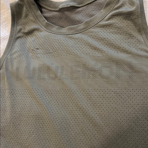 Lululemon Crop Tank - Picture 6 of 6